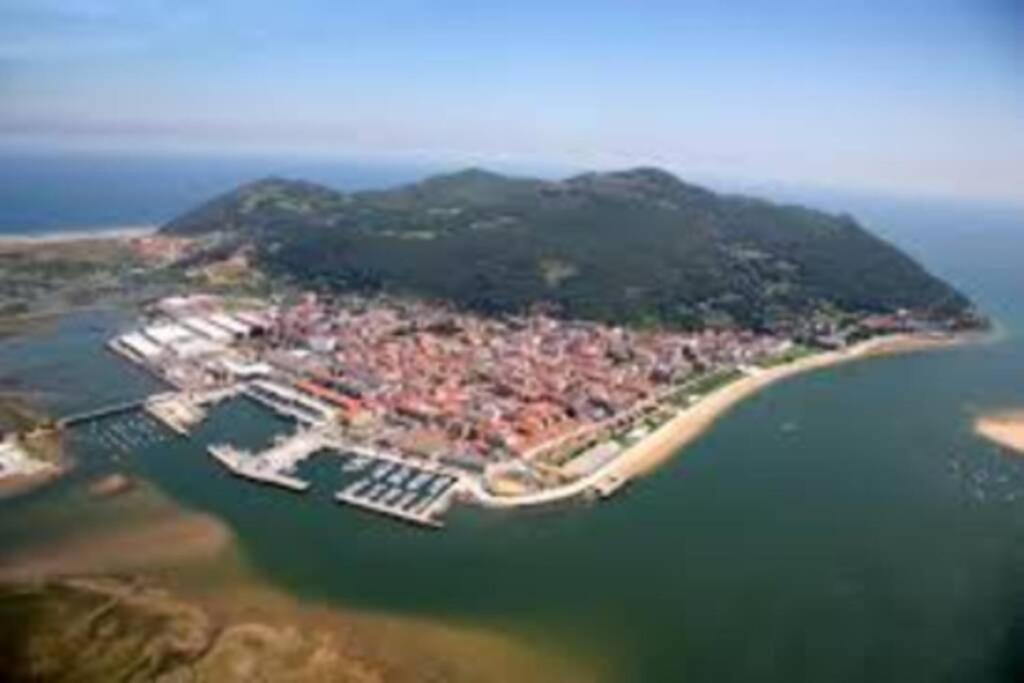 Santoña Paseo Marítimo 2ª linea playa, Llegada autónoma, Wifi Apartamento Exterior foto